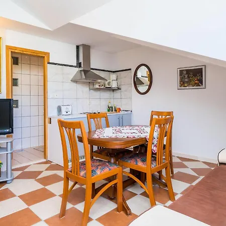 Gorgeous Apartment In Zaton Veliki Apartment Zaton (Dubrovnik-Neretva)