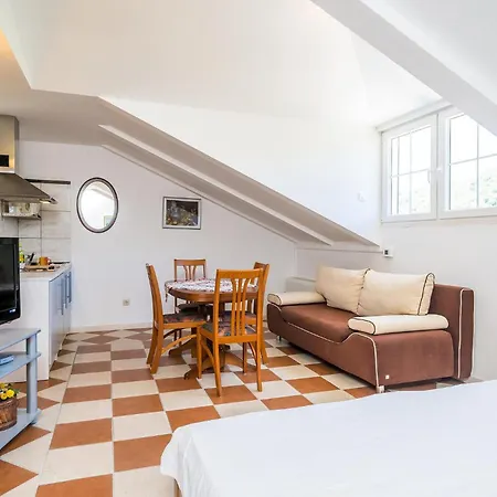 Gorgeous Apartment In Zaton Veliki Zaton (Dubrovnik-Neretva)